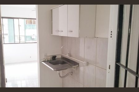 Cozinha de kitnet/studio à venda com 1 quarto, 24m² em Bom Fim, Porto Alegre