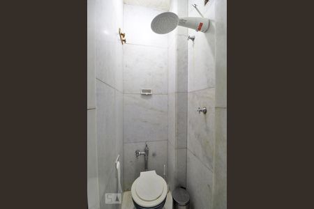 Apartamento para alugar com 110m², 2 quartos e sem vaga Apartamento para alugar com 110m², 2 quartos e sem vagaBanheiro de Serviço.