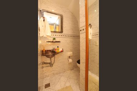 Apartamento à venda com 210m², 3 quartos e 4 vagasBanheiro