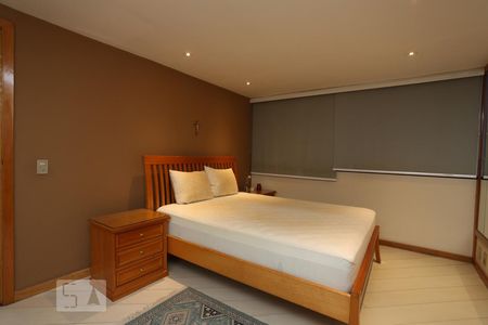 Apartamento à venda com 210m², 3 quartos e 4 vagasSuíte 2