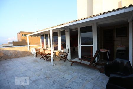 Apartamento à venda com 210m², 3 quartos e 4 vagasTerraço