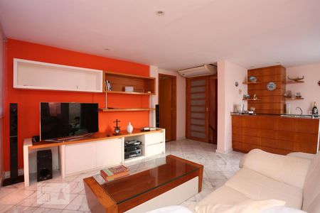 Apartamento à venda com 210m², 3 quartos e 4 vagasSala de Estar