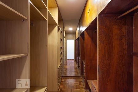 Casa para alugar com 212m², 4 quartos e 2 vagasCloset - Suíte 1