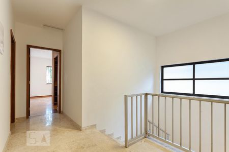 Casa para alugar com 212m², 4 quartos e 2 vagasCorredor