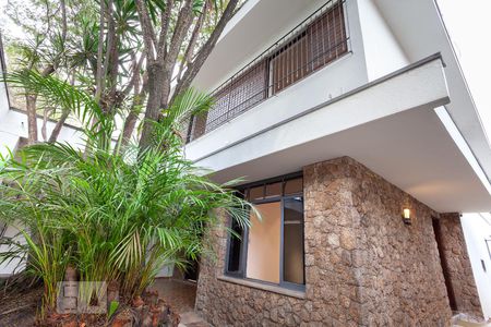 Casa para alugar com 212m², 4 quartos e 2 vagasEntrada Externa