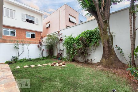 Casa para alugar com 212m², 4 quartos e 2 vagasJardim
