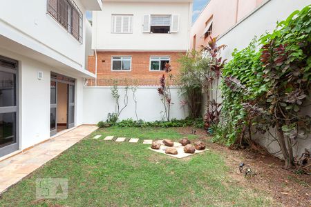 Casa para alugar com 212m², 4 quartos e 2 vagasJardim
