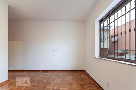 Casa para alugar com 212m², 4 quartos e 2 vagasSuíte 2