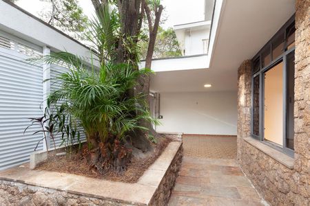 Casa para alugar com 212m², 4 quartos e 2 vagasEntrada Externa