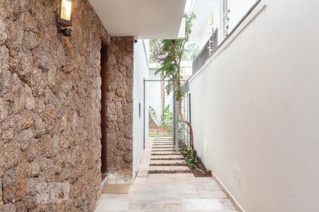 Casa para alugar com 212m², 4 quartos e 2 vagasEntrada Externa