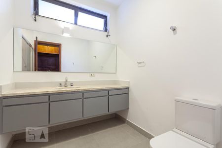 Casa para alugar com 212m², 4 quartos e 2 vagasBanheiro - Suíte 1