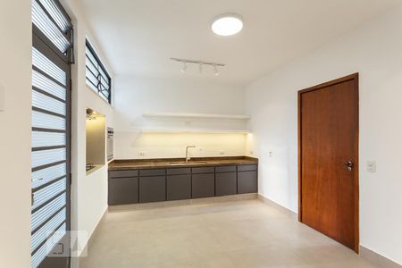 Casa para alugar com 212m², 4 quartos e 2 vagasCozinha