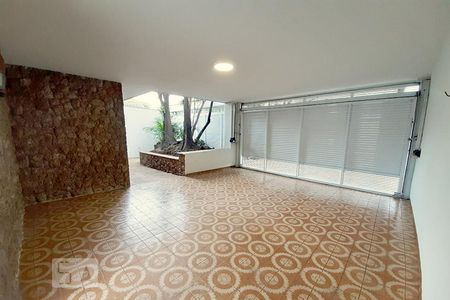 Casa para alugar com 212m², 4 quartos e 2 vagasGaragem
