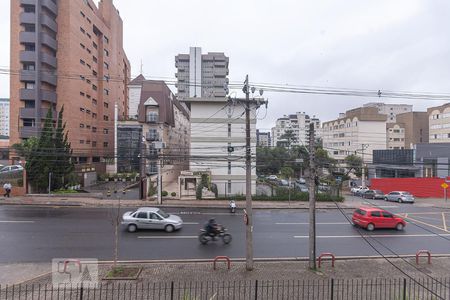 Apartamento para alugar com 170m², 3 quartos e 2 vagas Apartamento para alugar com 170m², 3 quartos e 2 vagasVista