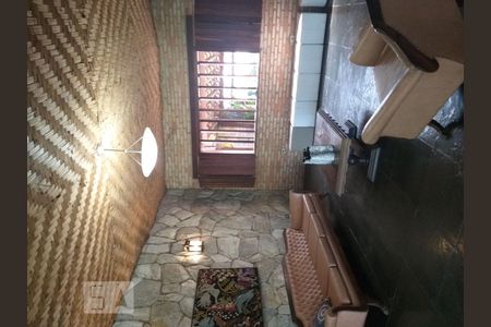 Casa à venda com 900m², 4 quartos e 6 vagas