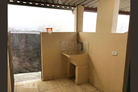 Lavandeira de casa para alugar com 2 quartos, 60m² em Vila Alpina, São Paulo