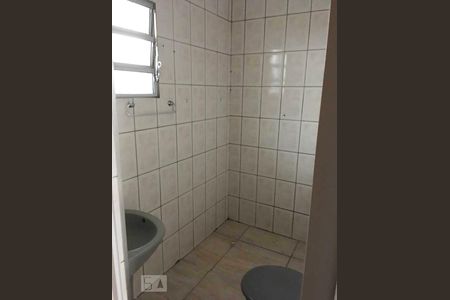 Banheiro  de casa para alugar com 2 quartos, 60m² em Vila Alpina, São Paulo