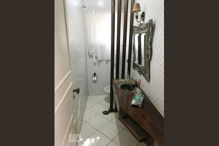 Casa à venda com 400m², 4 quartos e 6 vagasBanheiro