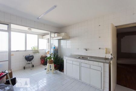 Apartamento à venda com 97m², 2 quartos e 1 vaga Apartamento à venda com 97m², 2 quartos e 1 vagaCozinha