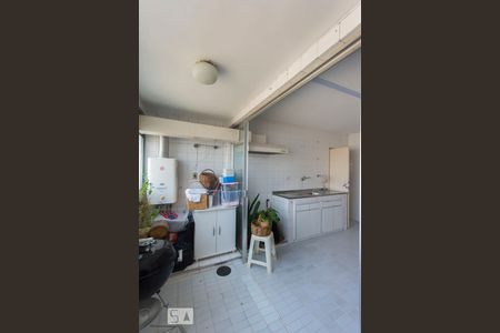 Apartamento à venda com 97m², 2 quartos e 1 vaga Apartamento à venda com 97m², 2 quartos e 1 vagaCozinha