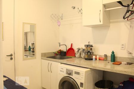 Apartamento para alugar com 204m², 3 quartos e 3 vagas Apartamento para alugar com 204m², 3 quartos e 3 vagasÁrea de Serviço