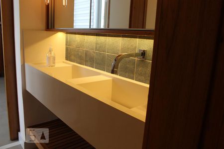 Apartamento para alugar com 204m², 3 quartos e 3 vagas Apartamento para alugar com 204m², 3 quartos e 3 vagasLavabo - 2º piso