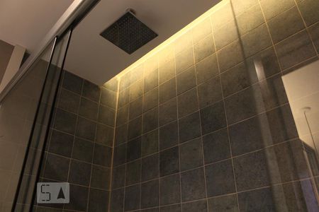 Apartamento para alugar com 204m², 3 quartos e 3 vagas Apartamento para alugar com 204m², 3 quartos e 3 vagasBanheiro Social - 2º piso