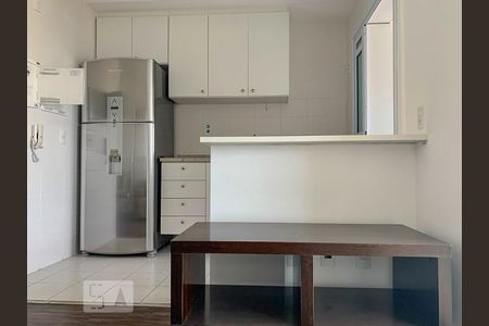 Sala de apartamento para alugar com 1 quarto, 50m² em Jardim Aeroporto, São Paulo