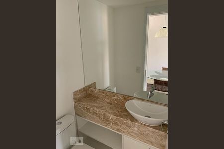 Lavabo de apartamento para alugar com 1 quarto, 50m² em Jardim Aeroporto, São Paulo