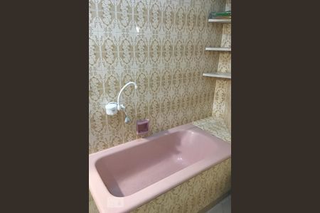 Banheiro de casa à venda com 3 quartos, 240m² em Vila Anastácio, São Paulo