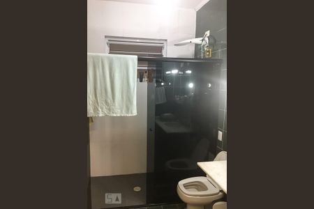 Banheiro de casa à venda com 3 quartos, 240m² em Vila Anastácio, São Paulo