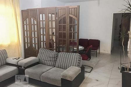 Casa à venda com 3 quartos, 240m² em Vila Anastácio, São Paulo