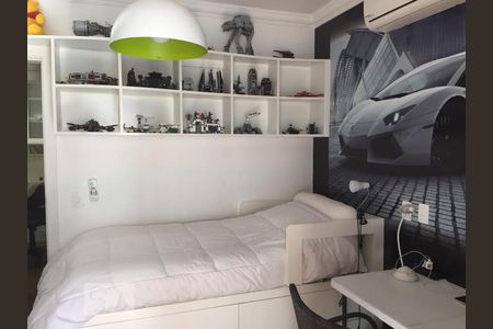 Apartamento à venda com 228m², 3 quartos e 4 vagas Apartamento à venda com 228m², 3 quartos e 4 vagasQuarto