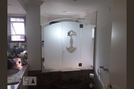 Apartamento à venda com 228m², 3 quartos e 4 vagas Apartamento à venda com 228m², 3 quartos e 4 vagasbanheiro