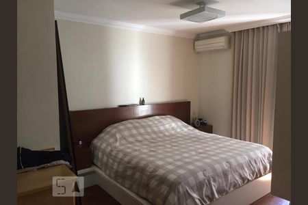 Apartamento à venda com 228m², 3 quartos e 4 vagas Apartamento à venda com 228m², 3 quartos e 4 vagasQuarto