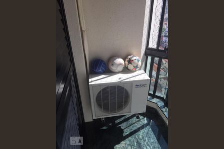 Apartamento à venda com 228m², 3 quartos e 4 vagas Apartamento à venda com 228m², 3 quartos e 4 vagasvaranda