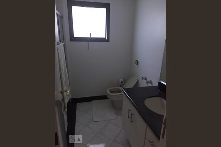 Apartamento à venda com 228m², 3 quartos e 4 vagas Apartamento à venda com 228m², 3 quartos e 4 vagasBanheiro