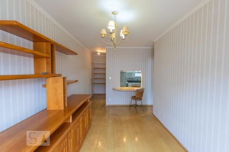 Sala de apartamento à venda com 1 quarto, 43m² em Vila Itapura, Campinas