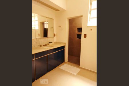Banheiro da Suíte de apartamento para alugar com 4 quartos, 400m² em Copacabana, Rio de Janeiro