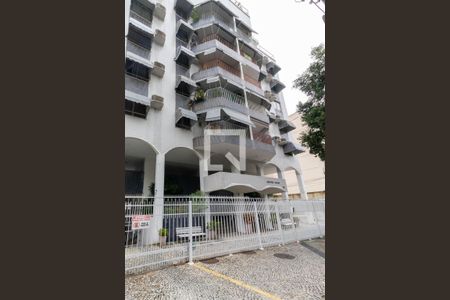 Apartamento para alugar com 86m², 2 quartos e 1 vagaFachada