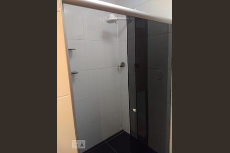 Banheiro da Suíte 1 de casa para alugar com 2 quartos, 99m² em Parque Assunção, Taboão da Serra