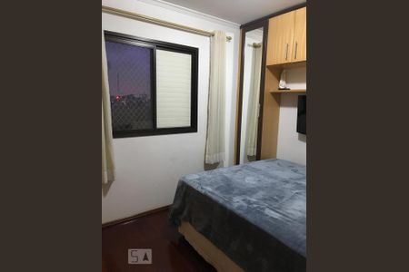 Quarto de apartamento para alugar com 2 quartos, 54m² em Vila Mangalot, São Paulo