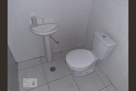 Banheiro de apartamento para alugar com 1 quarto, 55m² em Cangaiba, São Paulo