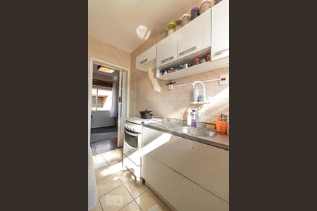 Cozinha de apartamento para alugar com 1 quarto, 38m² em Jardim Itu Sabará, Porto Alegre