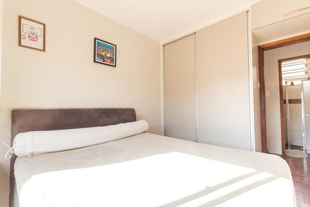 Dormitório de apartamento para alugar com 1 quarto, 38m² em Jardim Itu Sabará, Porto Alegre