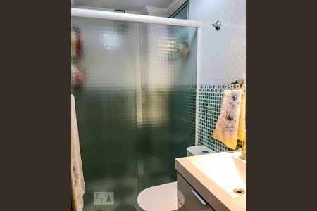 Banheiro 1 de apartamento à venda com 2 quartos, 56m² em Jardim Adriana, Guarulhos