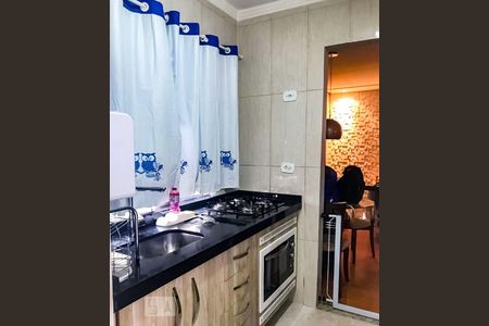 Cozinha de apartamento à venda com 2 quartos, 56m² em Jardim Adriana, Guarulhos