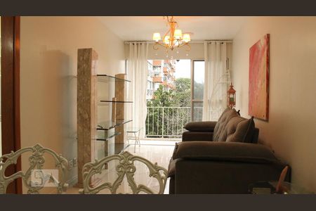 Sala de apartamento para alugar com 2 quartos, 86m² em Barra da Tijuca, Rio de Janeiro