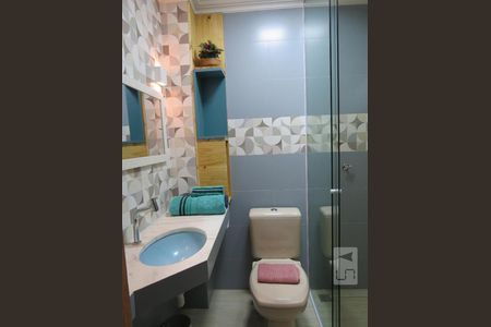 Banheiro de apartamento para alugar com 1 quarto, 18m² em Centro Histórico, Porto Alegre