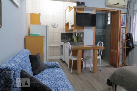 Sala de apartamento para alugar com 1 quarto, 18m² em Centro Histórico, Porto Alegre